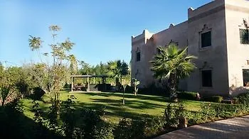 Chillout Villa Ouled Bouzid 4*,