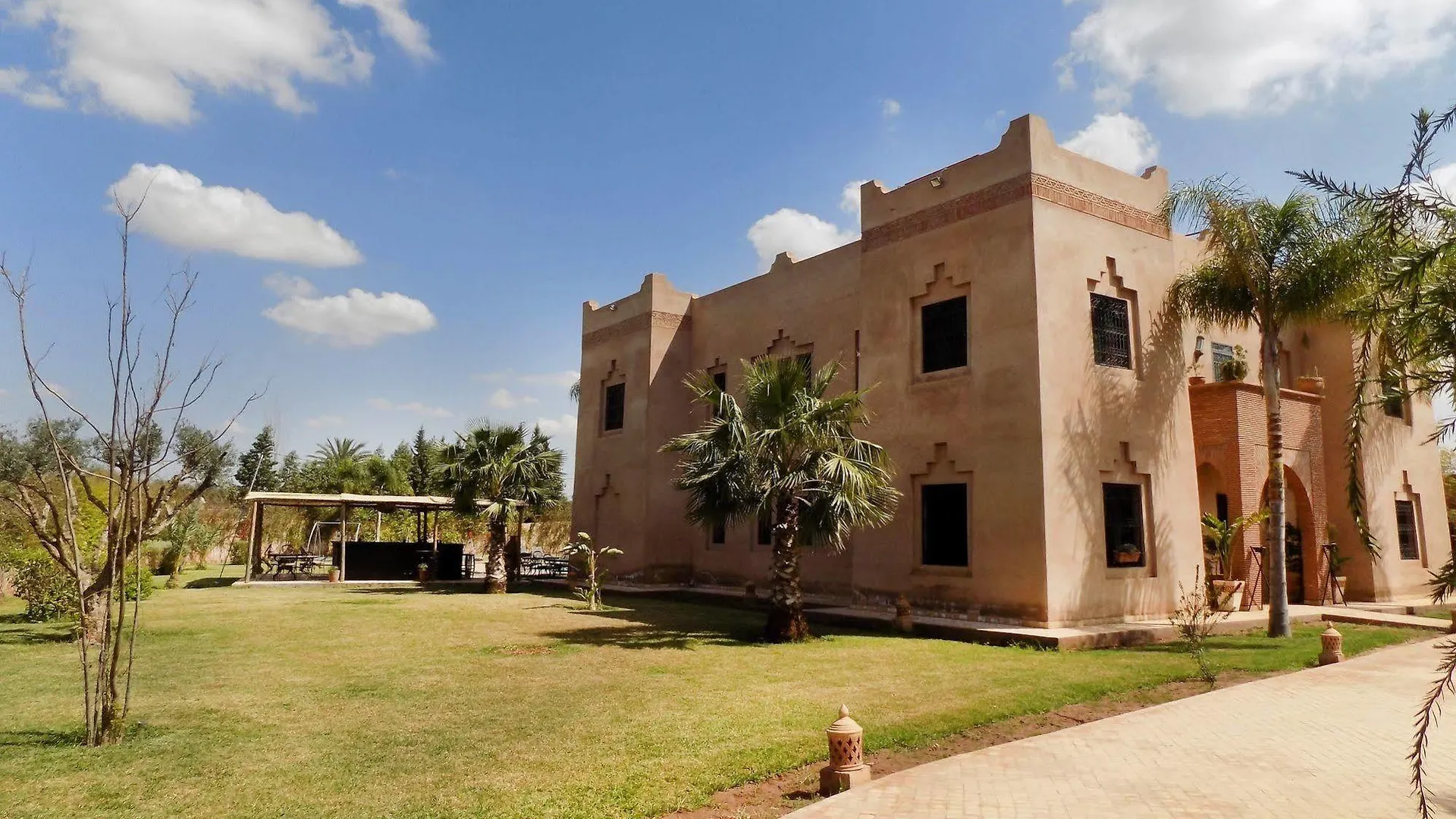 Chillout Villa Ouled Bouzid 4*,