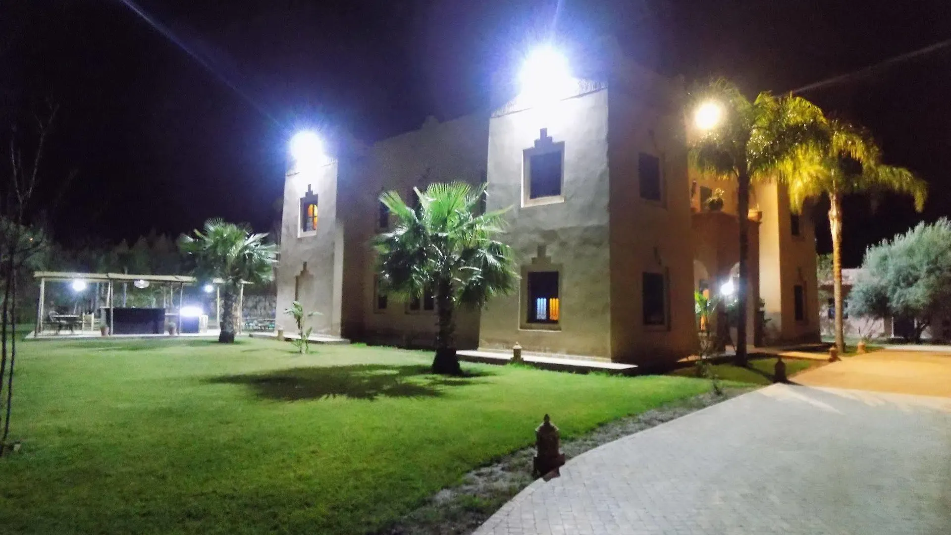 Chillout Villa Ouled Bouzid Guest house